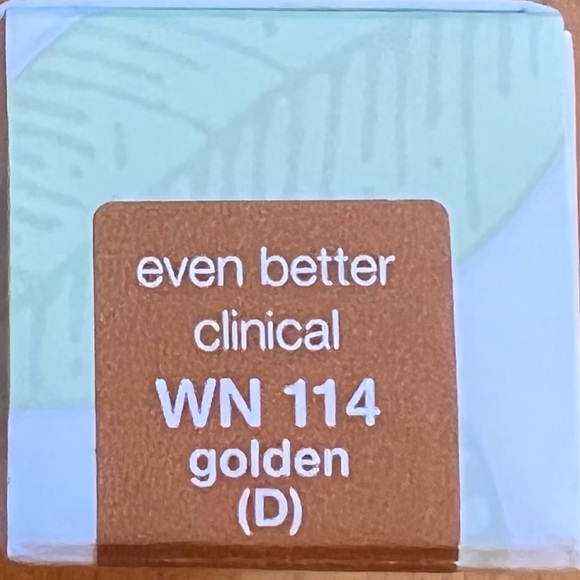 NIB CLINIQUE even better clinical serum foundation WN 114 golden (D) - Picture 2 of 5